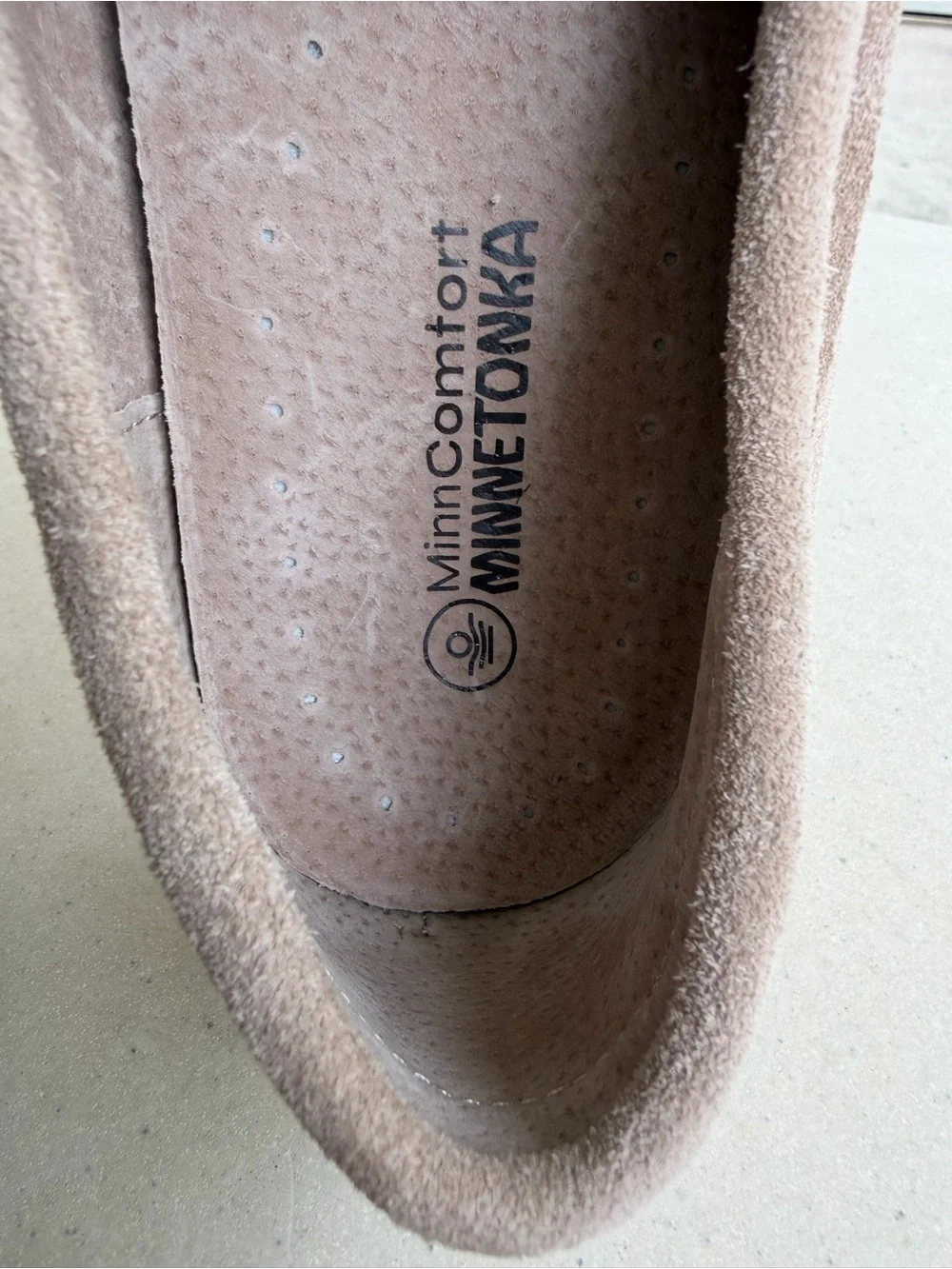 New Minnetonka Women's Moc Print Loafers Sand Suede Size 9 M